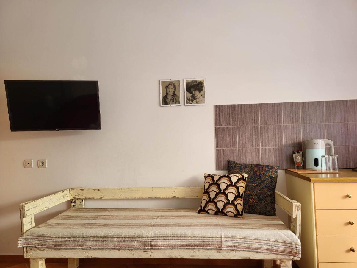 Vive Mare Hotel Sarandë Exterior foto